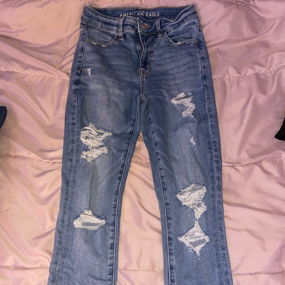 Womens American Eagle jeans.